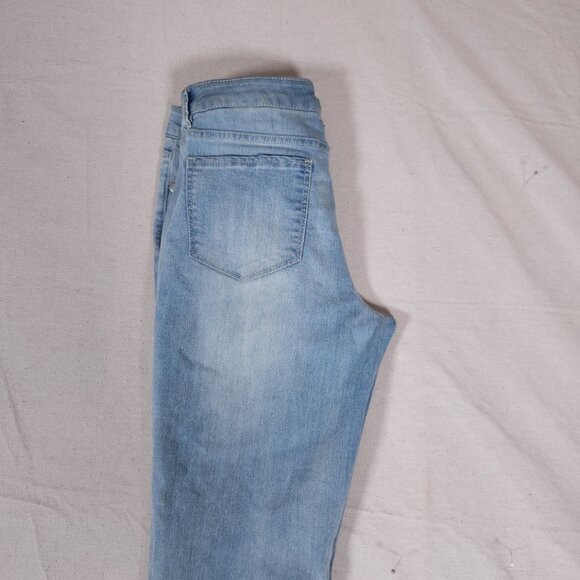Monroe & Main Floral Embroidered Slim Leg Blue Jeans Womens Size 8 Boho Western - Picture 15 of 16